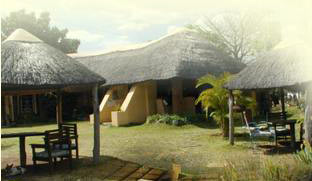 Flatdogs Lodge, Luangwa, Zambia