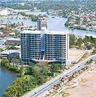 Breakfree Surfers Plaza Resort, QLD
